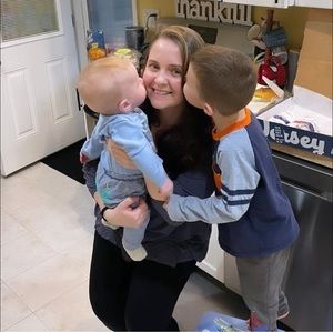 Meet your Posher, Violeta